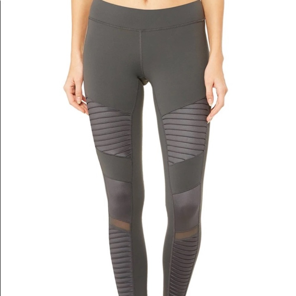 NWT Alo Yoga Leggings